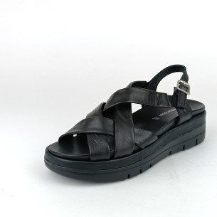 Dámské sandály na klínku Comfortable 710259-01 černé