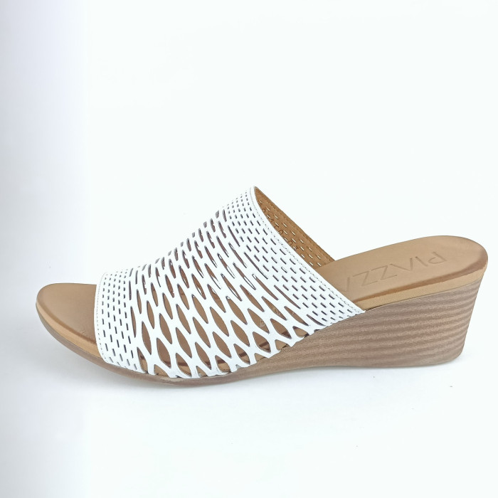 detail Dámské pantofle Piazza 900150-03 bílé