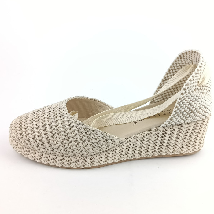 detail Dámské sandály na klínku Pitillos 10622 béžové