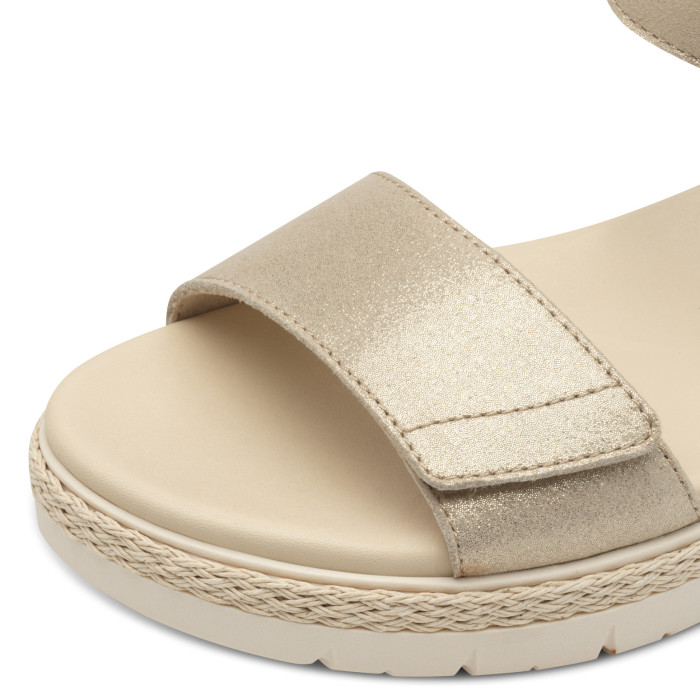 detail Dámské sandály na klínku Tamaris 1-28260-42 179 metalické