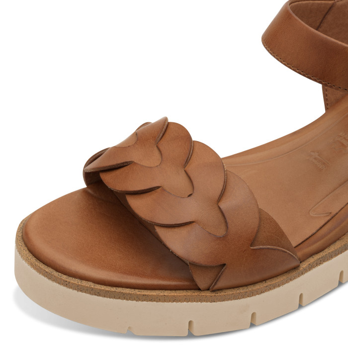 detail Dámské sandály na klínku Tamaris 1-28258-44 305 hnědé