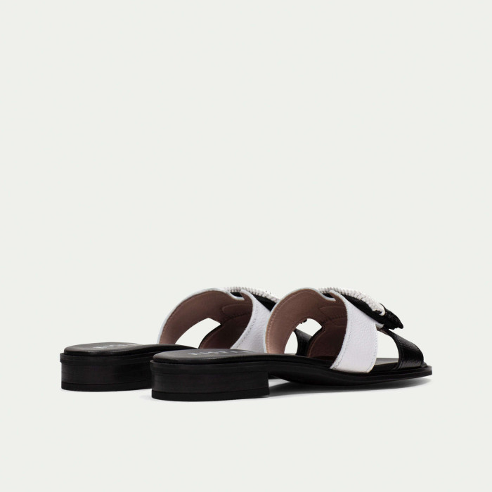 detail Dámské pantofle na podpatku Hispanitas HV253881 černé