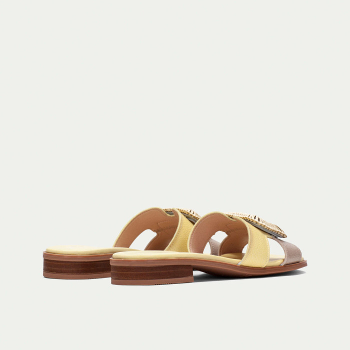 detail Dámské pantofle na podpatku Hispanitas HV253881 žluté