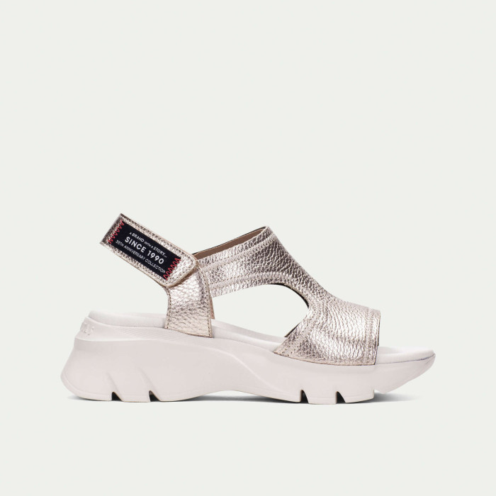 detail Dámské sandály na platformě Hispanitas HV254010 metalické