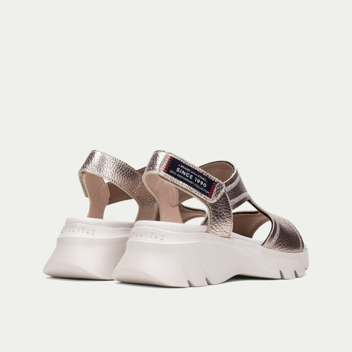 detail Dámské sandály na platformě Hispanitas HV254010 metalické