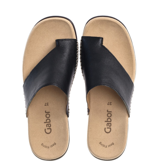 detail Dámské pantofle Gabor 03.700.27 černé