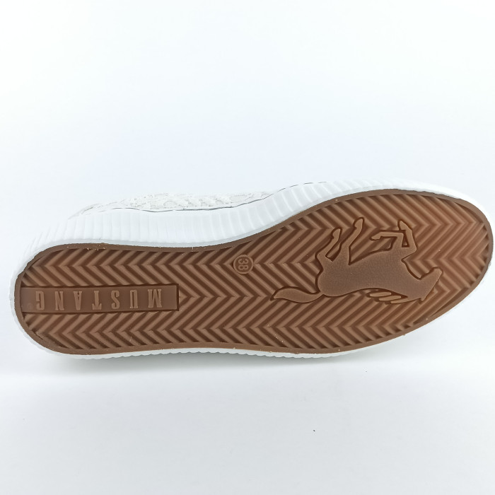 detail Dámské tenisky Mustang 1516-301-1 bílé