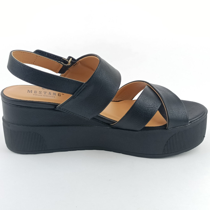 detail Dámské sandály na klínku Mustang 1459-801-9 černé
