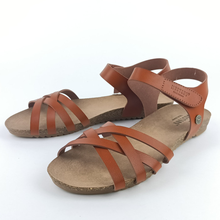 detail Dámské sandály Mustang 1307-811-307 hnědé