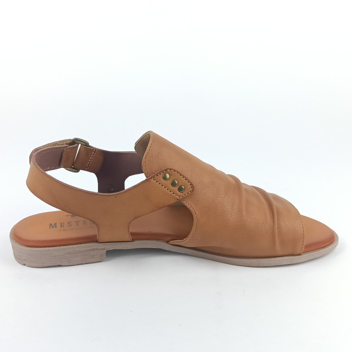 detail Dámské sandály na podpatku Mustang 1388-808-307 hnědé