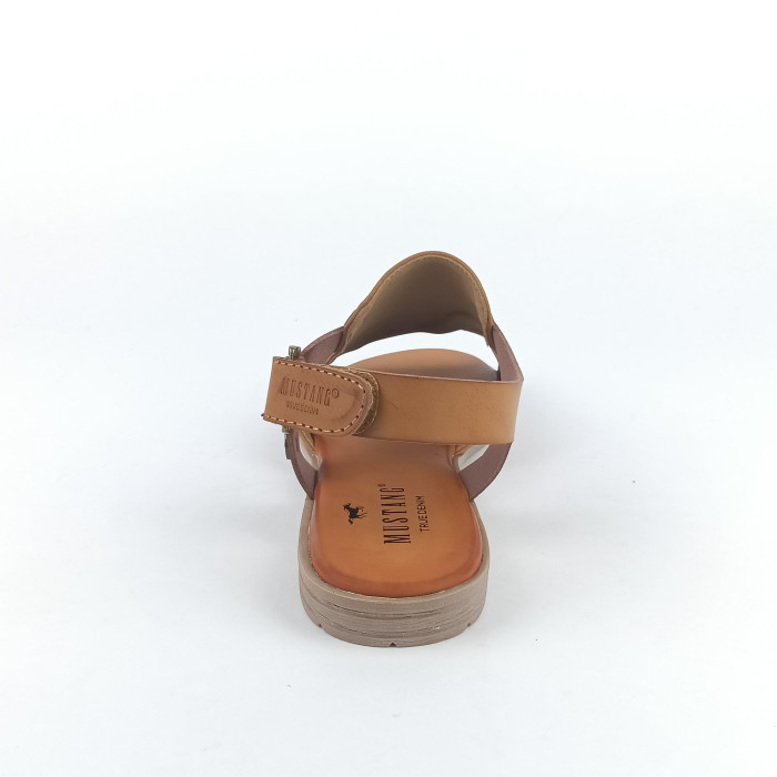 detail Dámské sandály na podpatku Mustang 1388-808-307 hnědé
