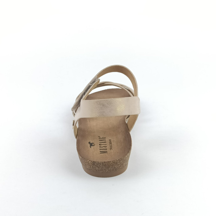 detail Dámské sandály Mustang 1307-811-699 metalické