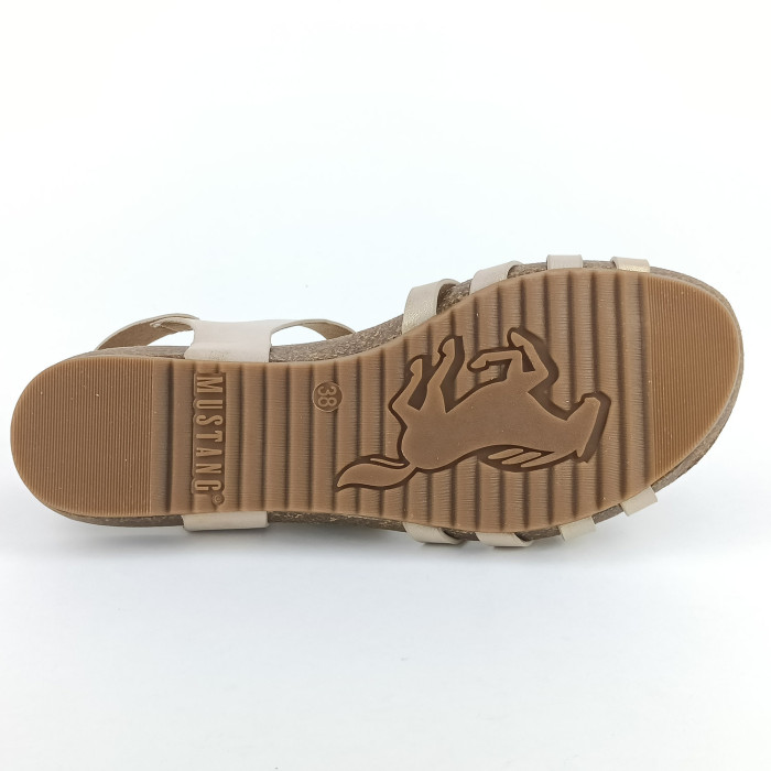 detail Dámské sandály Mustang 1307-811-699 metalické