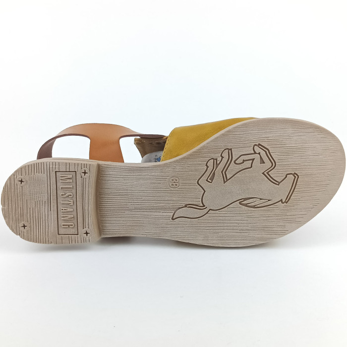 detail Dámské sandály na podpatku Mustang 1388-808-6 žluté