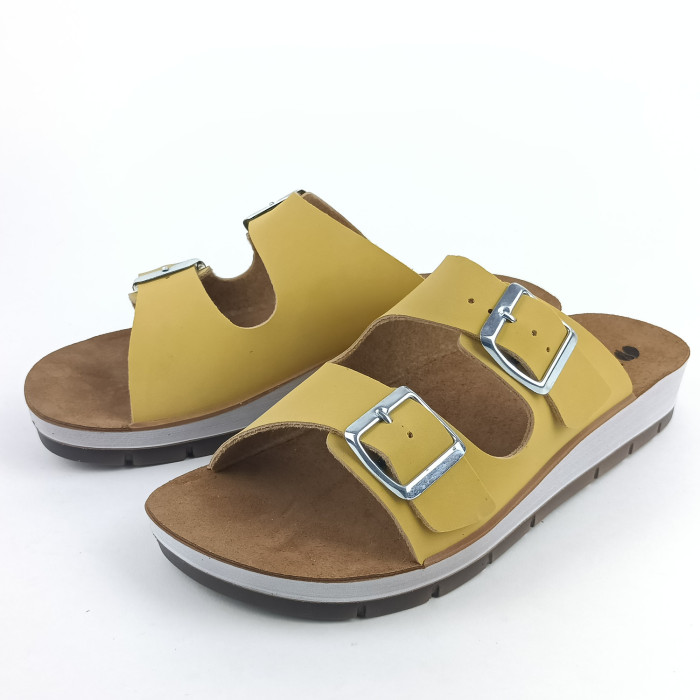 detail Dámské pantofle na klínku Inblu CP42 006 E3 žluté