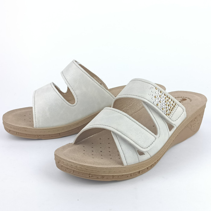 detail Dámské pantofle na klínku Inblu PV09 001 C9 bílé