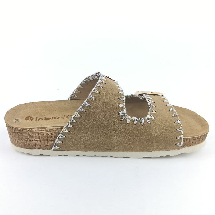 detail Dámské pantofle na platformě Inblu NM40 026 A2 hnědé