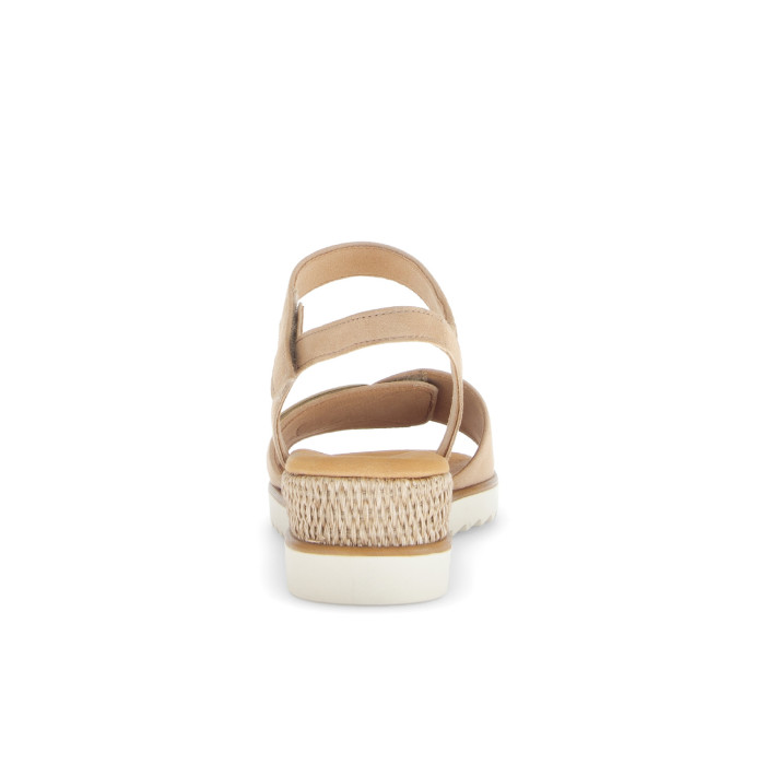 detail Dámské sandály na klínku Gabor 62.756.30 béžové