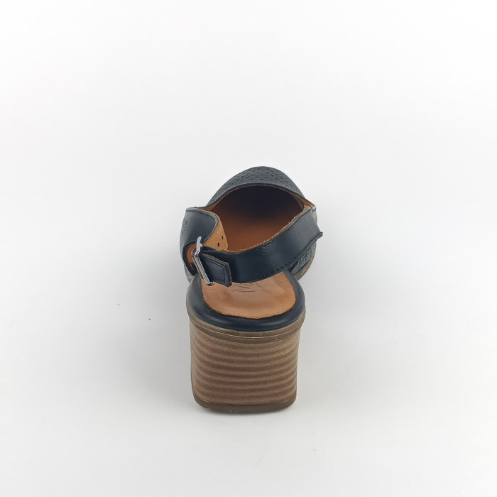 detail Dámské sandály na klínku Mago 034-Z-90 černé