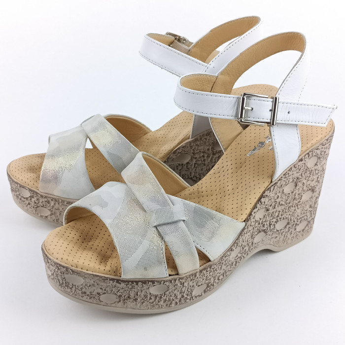 detail Dámské sandály na klínku Iberius 062-79029-M5-4Y bílé