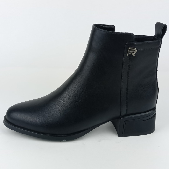 detail Dámsé kotníkové boty na podpatku Ladies AZLW2562 černé