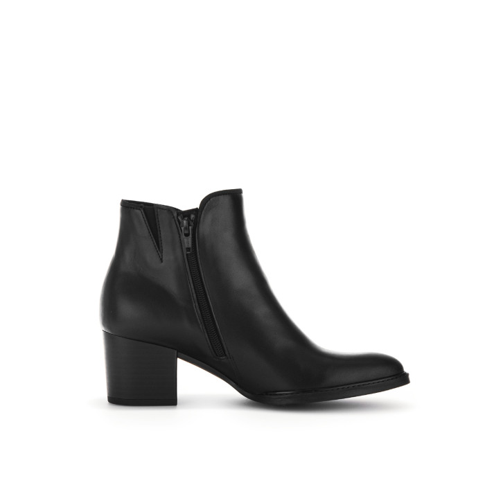 detail Dámské zimní boty na podpatku Gabor 72.990.57 černé