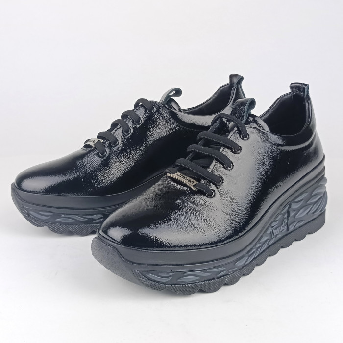 detail Dámské tenisky na klínku Guero P075-KS37 03 černé