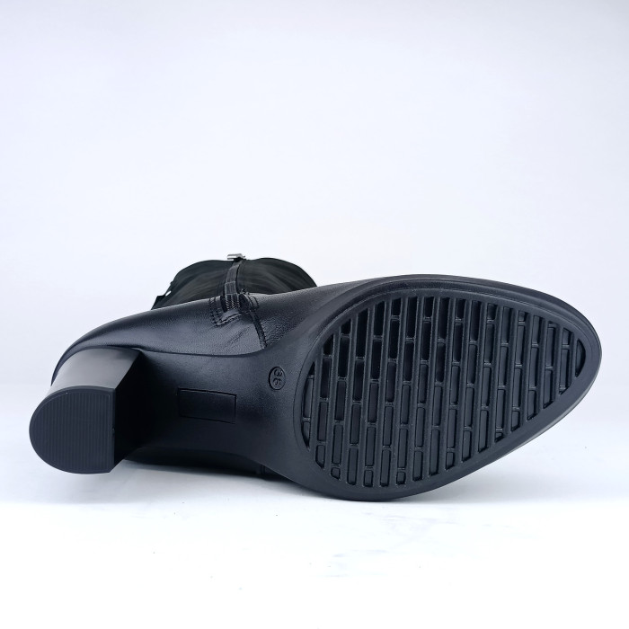 detail Dámské zimní kozačky Barton 7825 černé