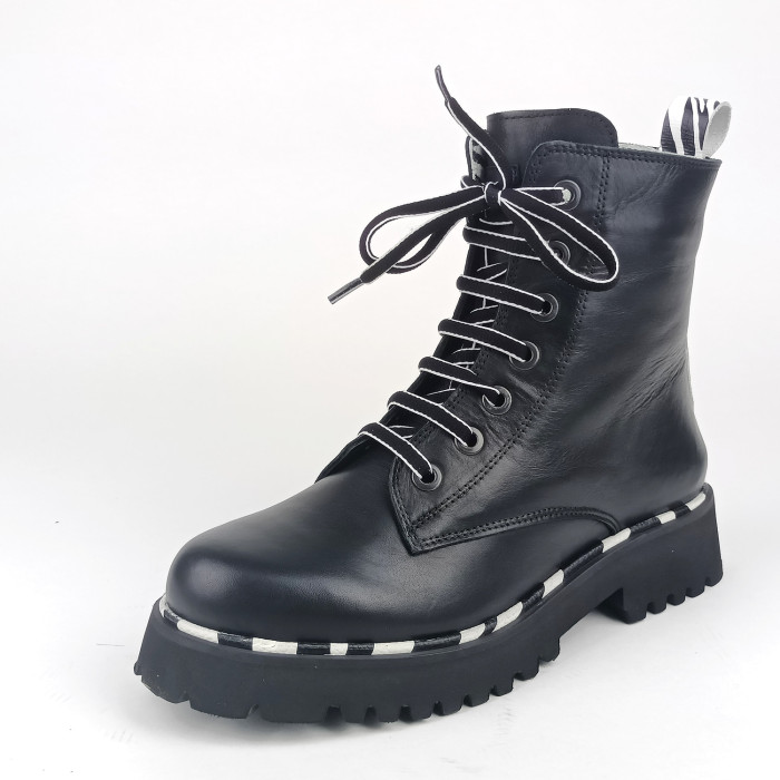 detail Dámské zimní kotníkové boty Piazza 960112-01 černé