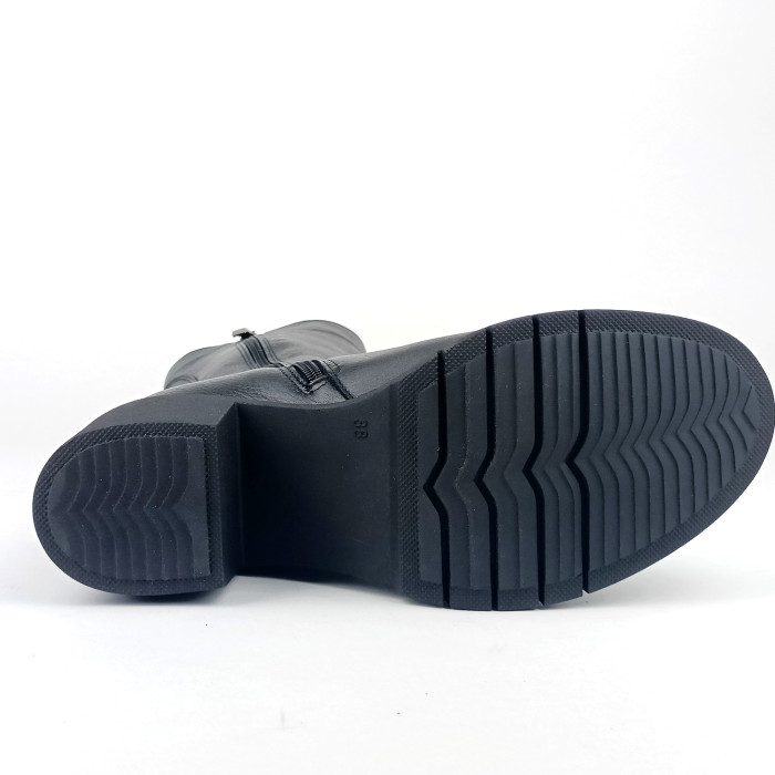 detail Dámské zimní kozačky Barton 242503 černé