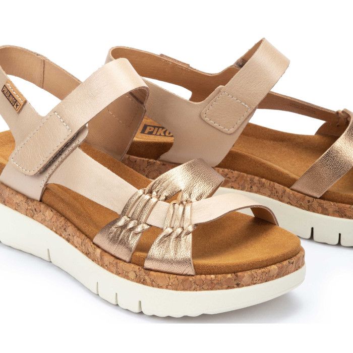 detail Dámské sandály na klínku PIKOLINOS W4N-0968CLC1 béžové