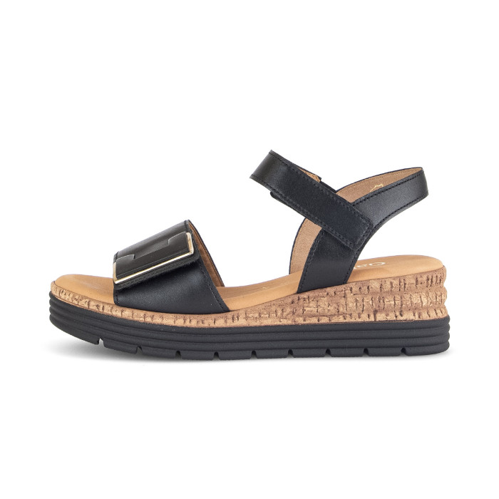 detail Dámské sandály na klínku Gabor 82.700.57 černé