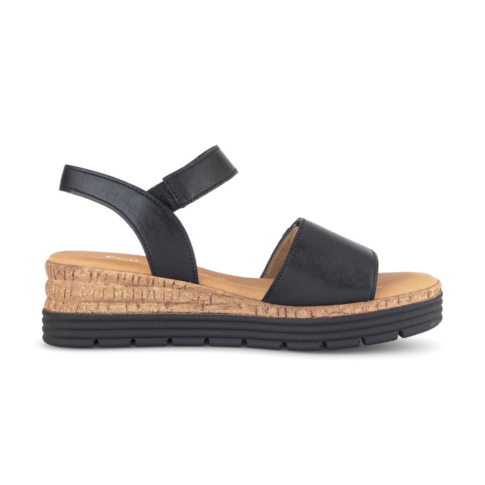 detail Dámské sandály na klínku Gabor 82.700.57 černé