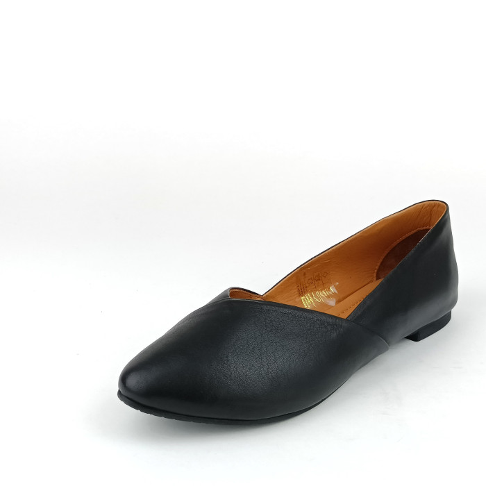 detail Dámské baleríny na podpatku Piazza 830029-01 černé