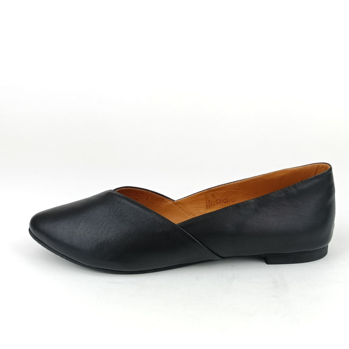 detail Dámské baleríny na podpatku Piazza 830029-01 černé