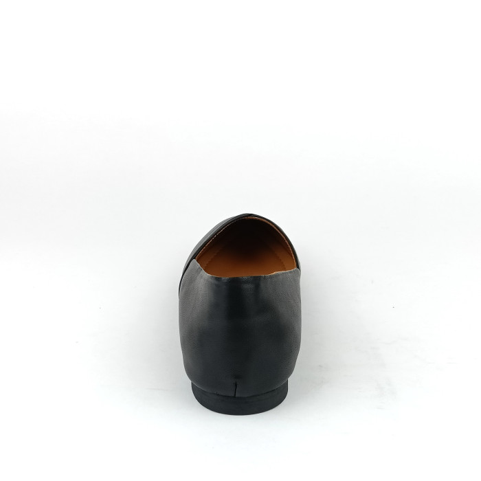 detail Dámské baleríny na podpatku Piazza 830029-01 černé