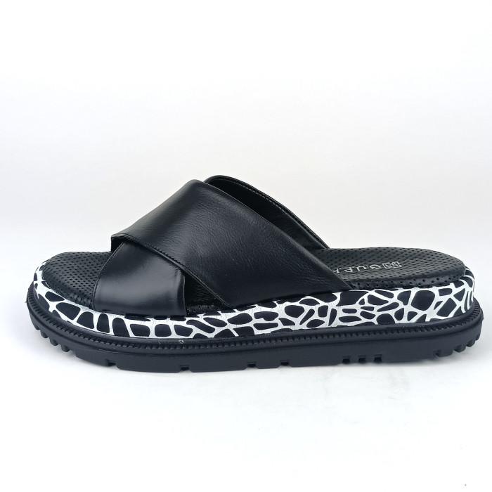 detail Dámské pantofle na klínku Guero P140-321-T110 černé