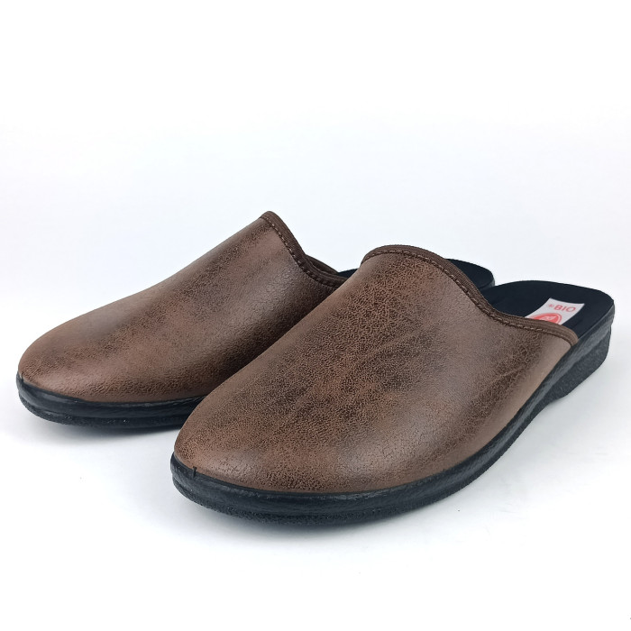 detail Pánské domácí pantofle Rogallo 30208 hnědé