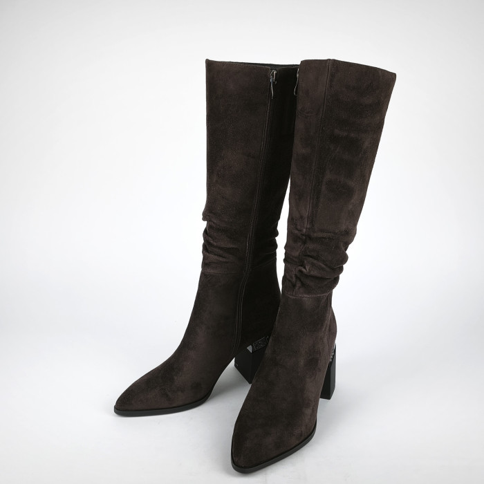 detail Dámské kozačky na podpatku Ladies AZLAW26125 hnědé