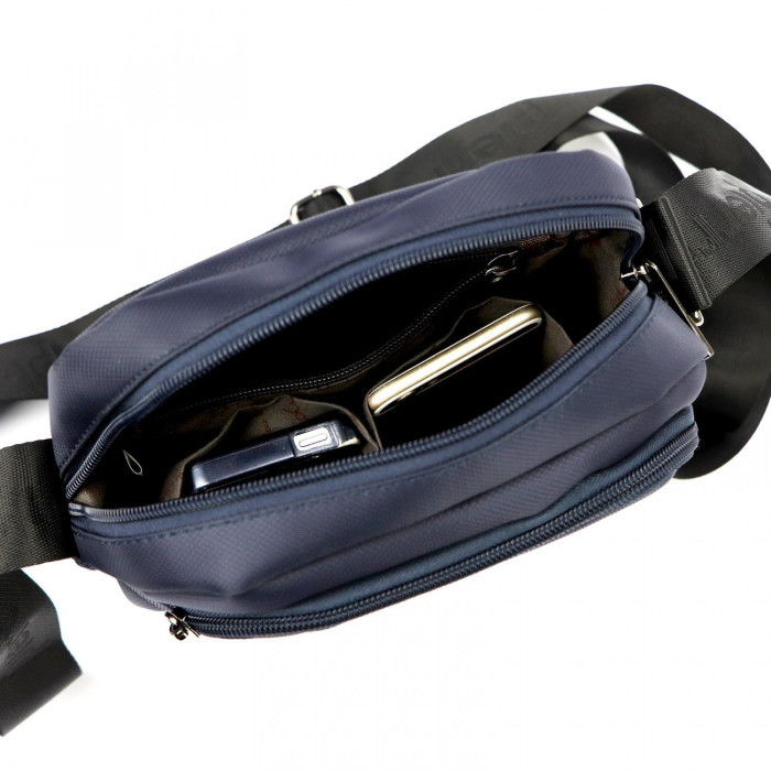 detail Pánská crossbody taška Pierre Cardin 2061 modrá