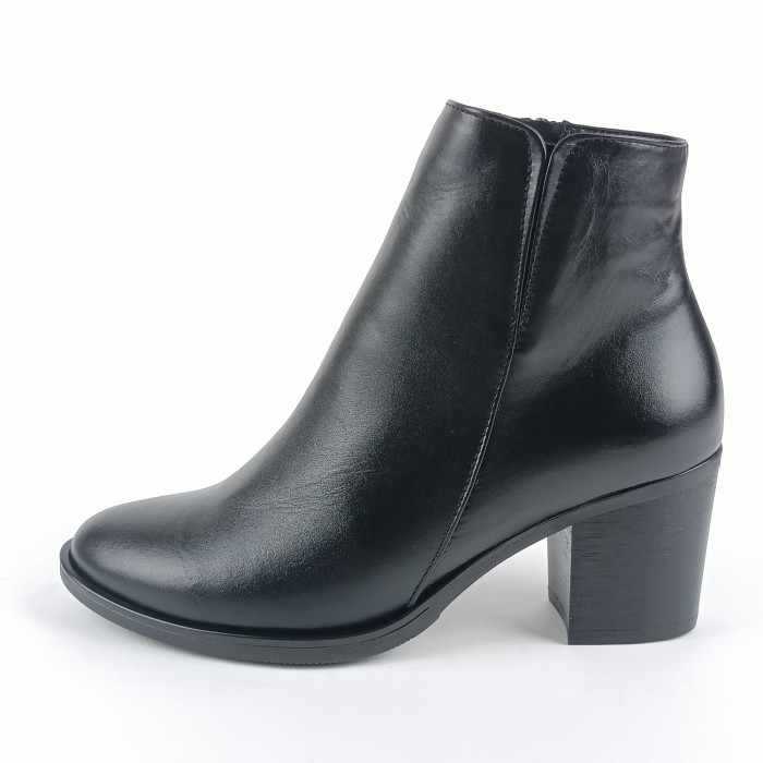 detail Dámské kotníkové boty Bartoň 24-2537 černé