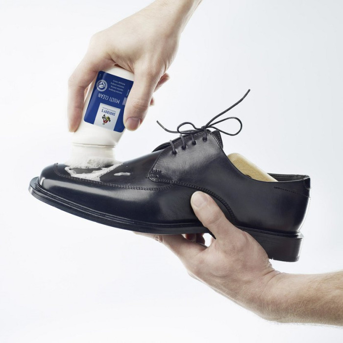 detail Čistič s kartáčkem Multi clean SHOEBOY’S 75 ml