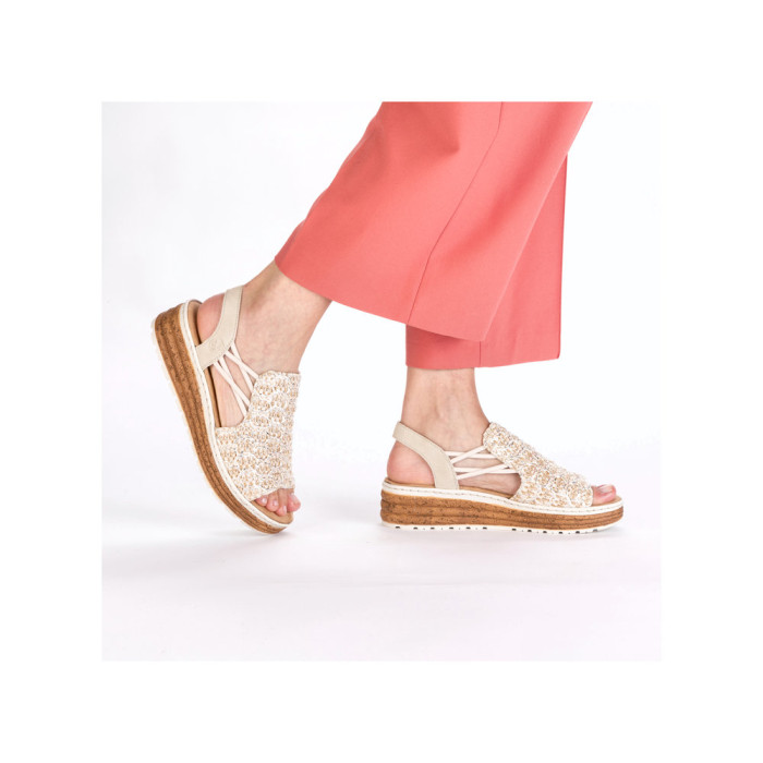 detail Dámské sandály na klínku Rieker 62741-60 béžové