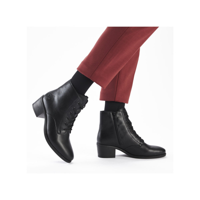 detail Dámské zimní kotníkové boty Rieker 73930-00 černé