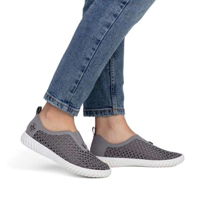 detail Dámské polobotky Rieker N0965-43 šedé